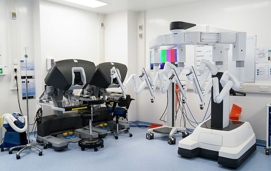 Experimental surgery performed by AI-driven surgical robot