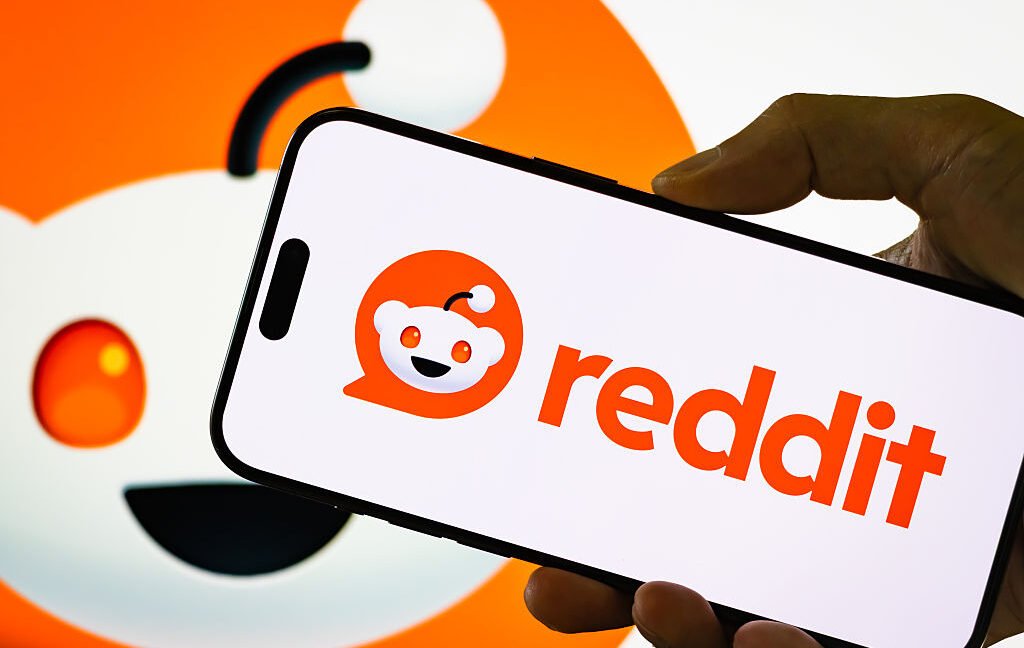 Reddit blocks Internet Archive to end sneaky AI scraping