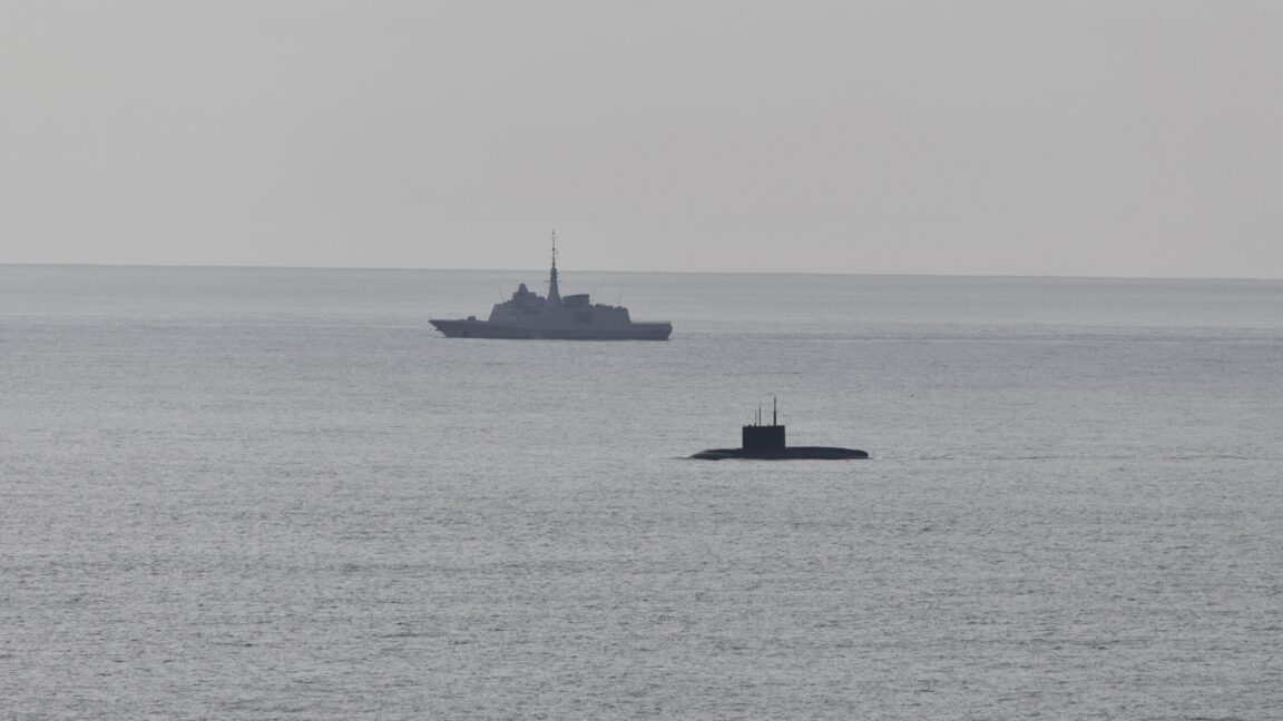 NATO boss mocks Russian navy, which is on the hunt forRed October“the nearest mechanic”